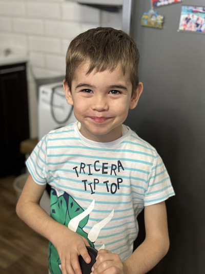 Рука помощи большой и дружной семье!